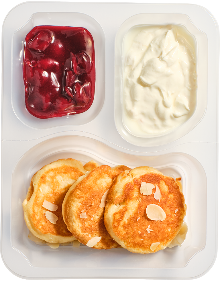 Pancakes, skyr z brzoskwinią i marakują, konfitura wiśniowa
